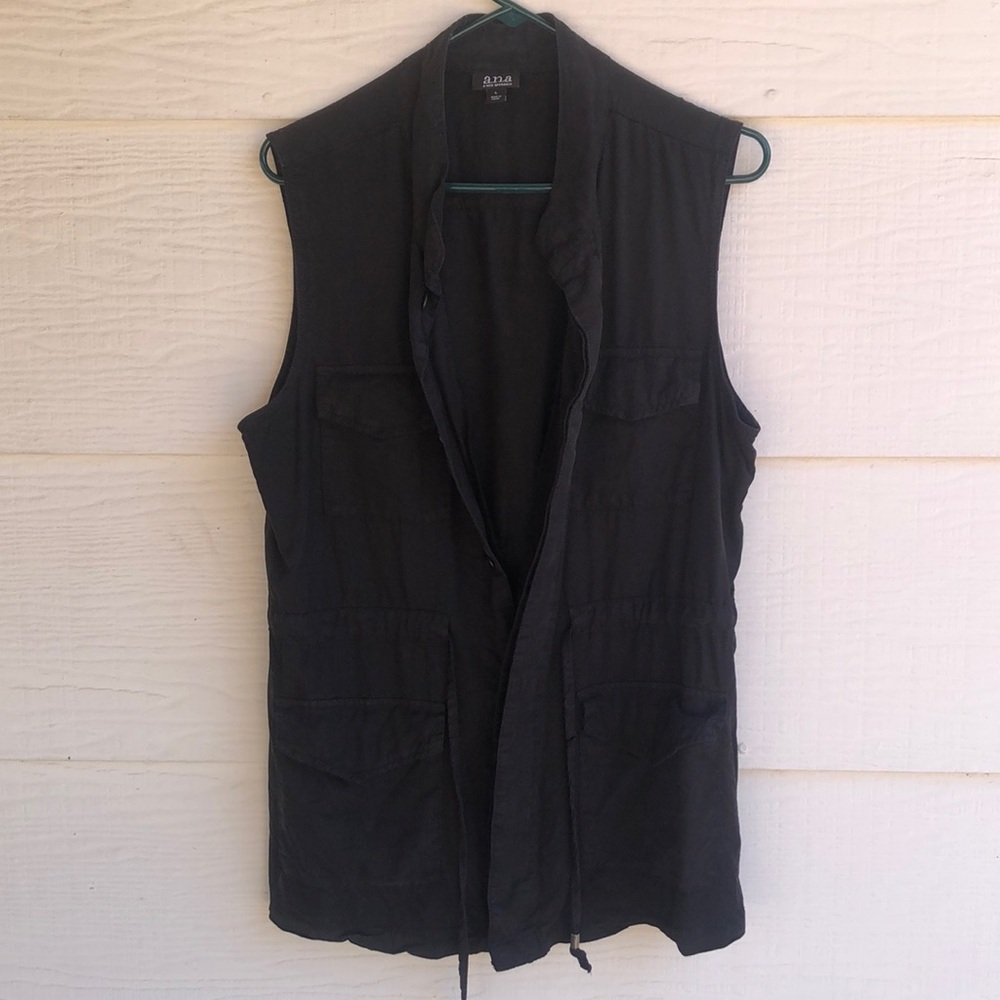 A.N.A Black Sleeveless Vest